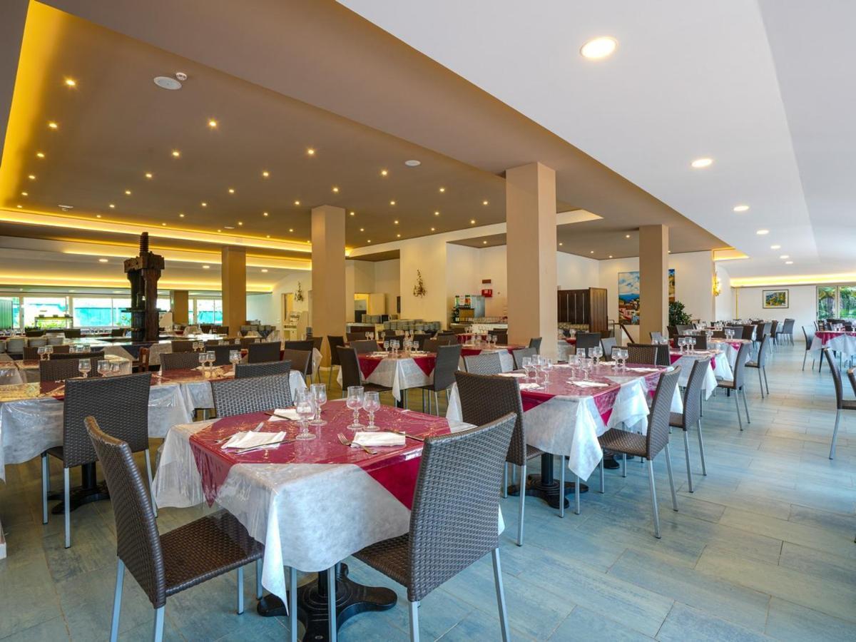 Cefalu Resort - Sporting Club ภายนอก รูปภาพ