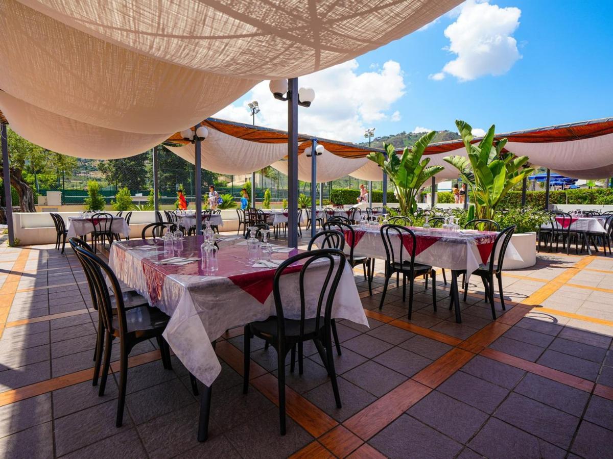Cefalu Resort - Sporting Club ภายนอก รูปภาพ
