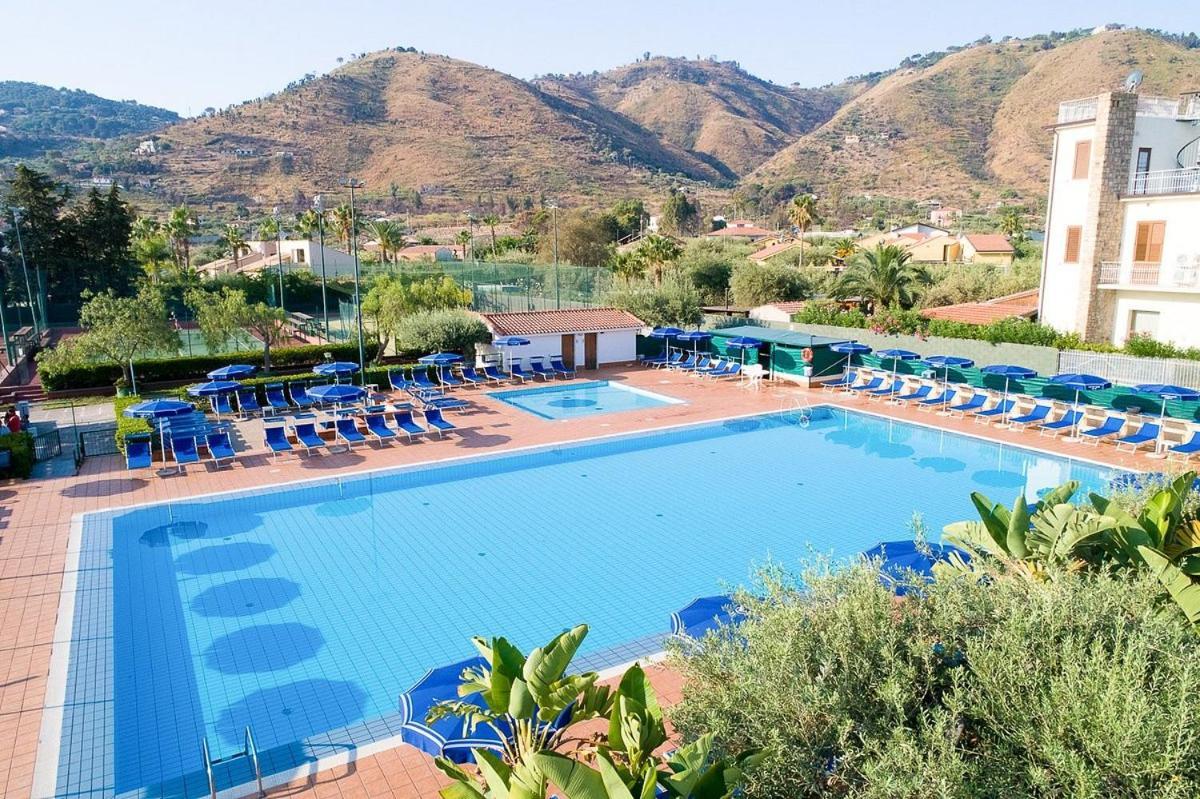 Cefalu Resort - Sporting Club ภายนอก รูปภาพ